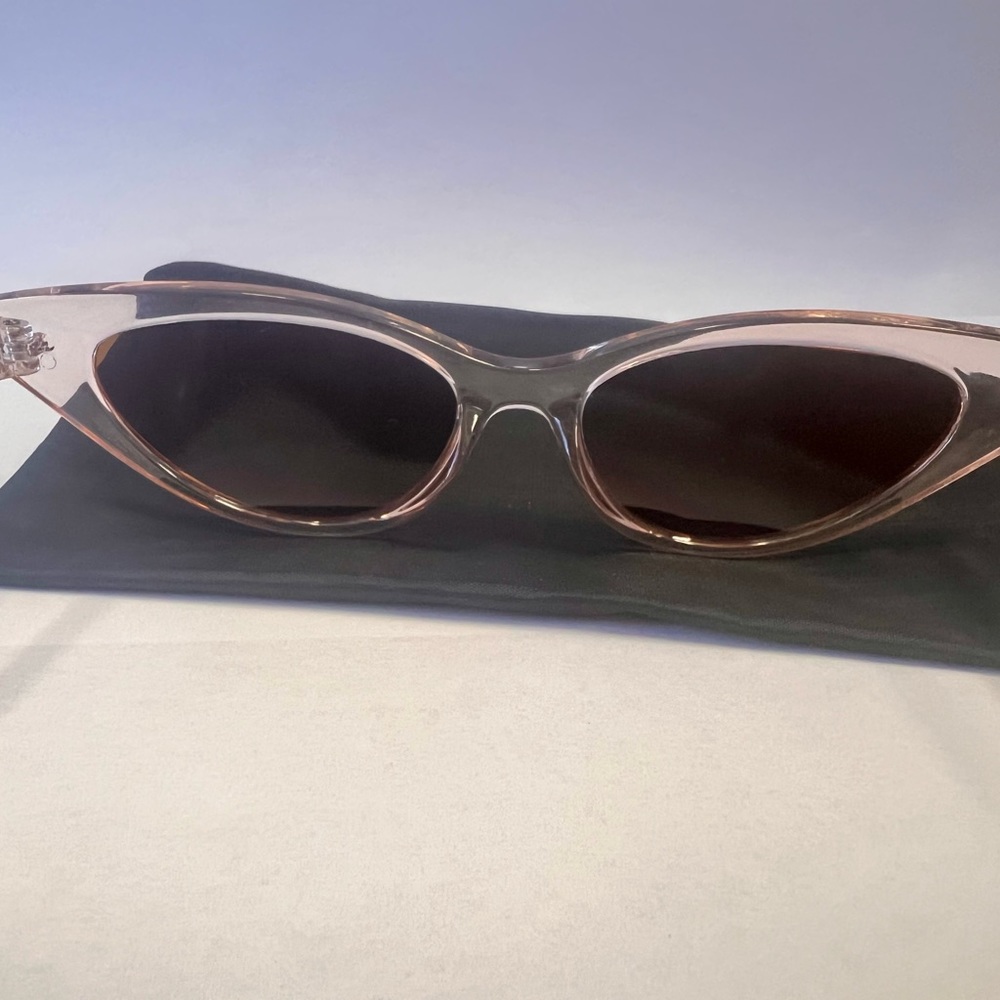 Cat Eye Fashion Sunglasses For Women - Picture 7 of 9